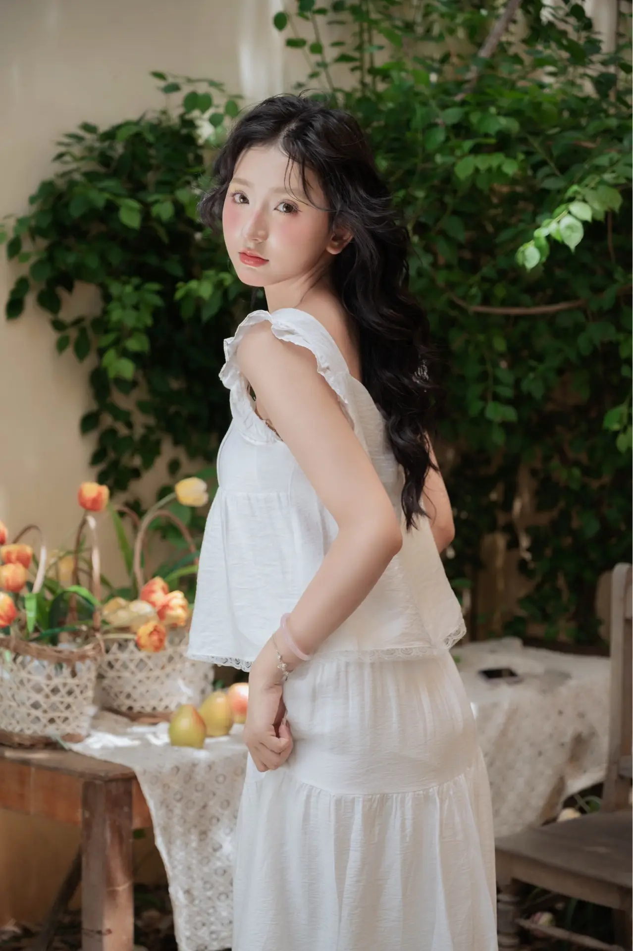 Concept “Ethereal Garden” – Vẻ Đẹp Mộng Mơ Giữa Không Gian Hoa Lá Bay Nhẹ - Ảnh 3