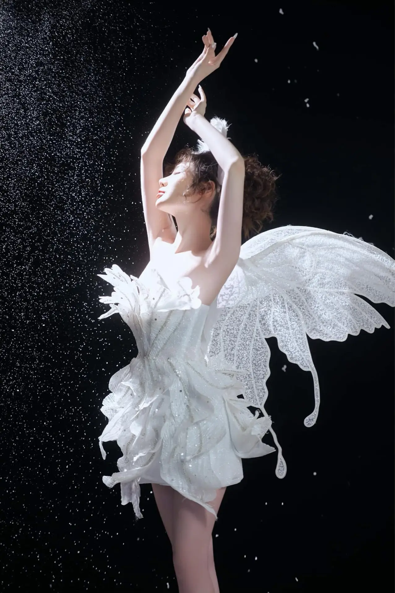 Concept “Celestial Angel” – Thiên Thần Trong Ánh Sáng Thiên Hà ✨ - Ảnh 3