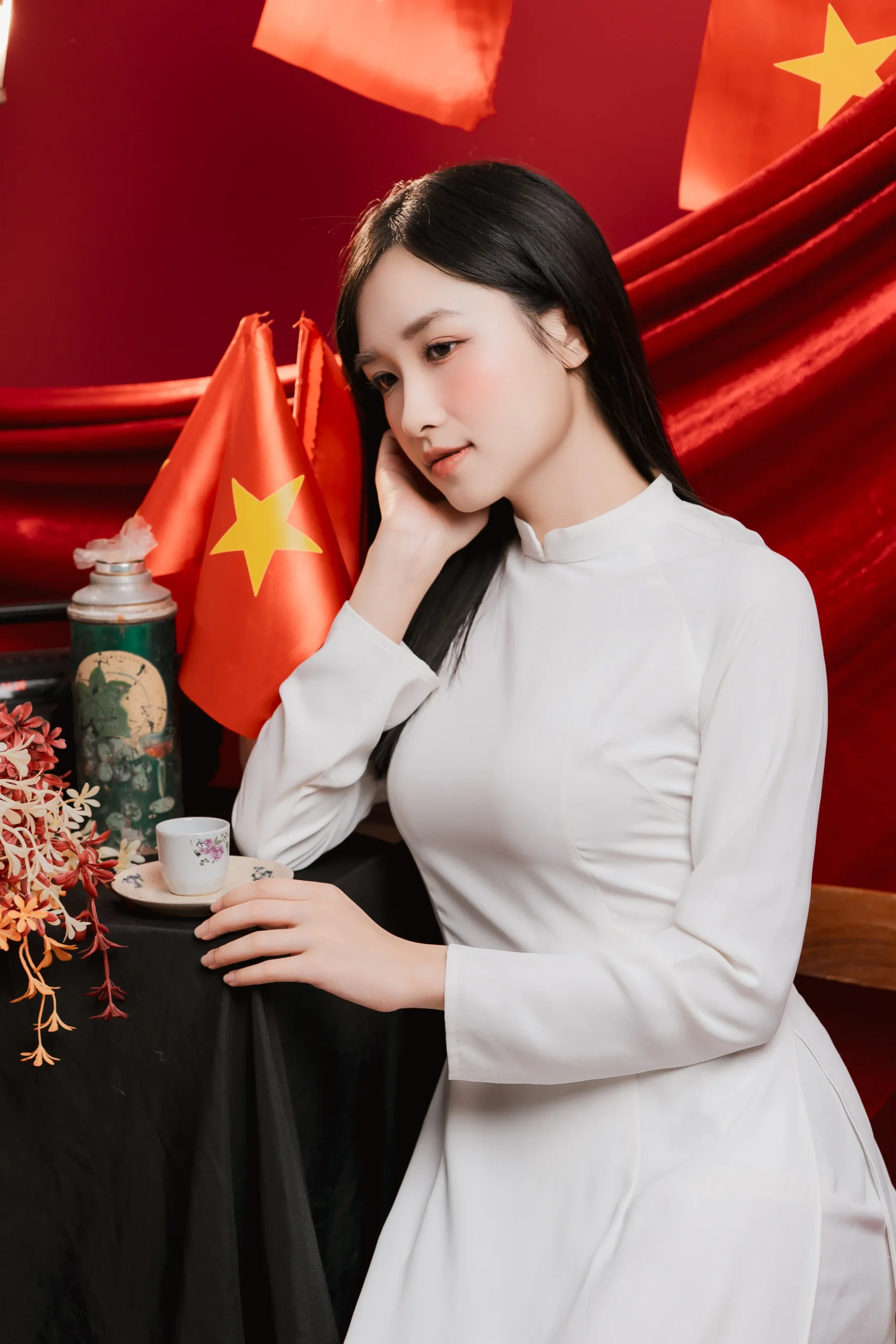 Concept “Vietnam in My Heart” – Tình Yêu Tổ Quốc Dịu Dàng Trong Tà Áo Dài Trắng ❤️ - Ảnh 3